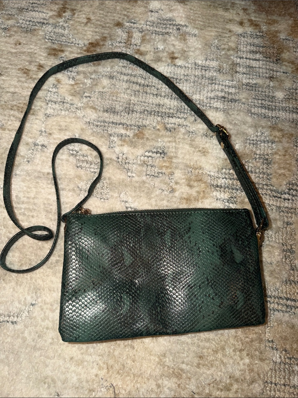 Jen & Co Green Snake-Embossed Crossbody Bag - Women